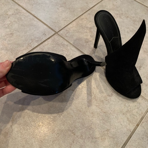 COPY - Kendall + Kylie Black Slip On Heel - Picture 3 of 4